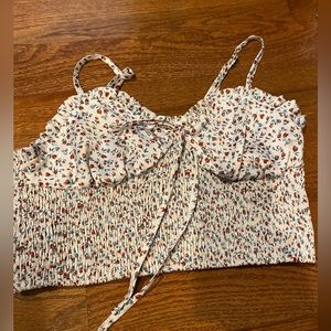 Crop top with floral pattern